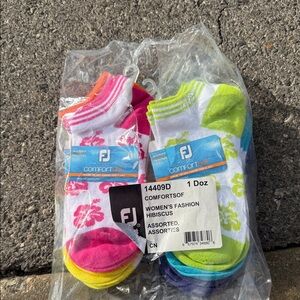 FINAL SALE 🏷️ 10 Pairs FootJoy Hibiscus Socks - Assorted Colors